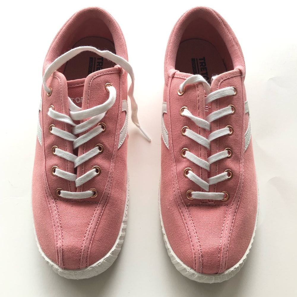 Tretorn Women's Nylite Blush Pink Rose Gold Canvas Lace-Up Sneakers